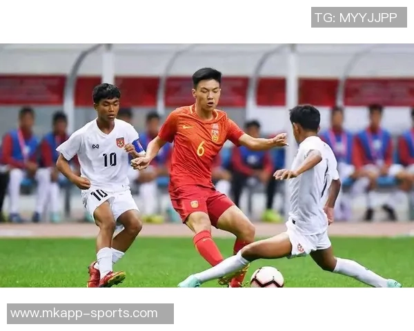 U17国足对阵印度表现不佳技战术失误频繁遭遇反击困扰